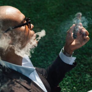 EGM Escudos Smoking Cigar